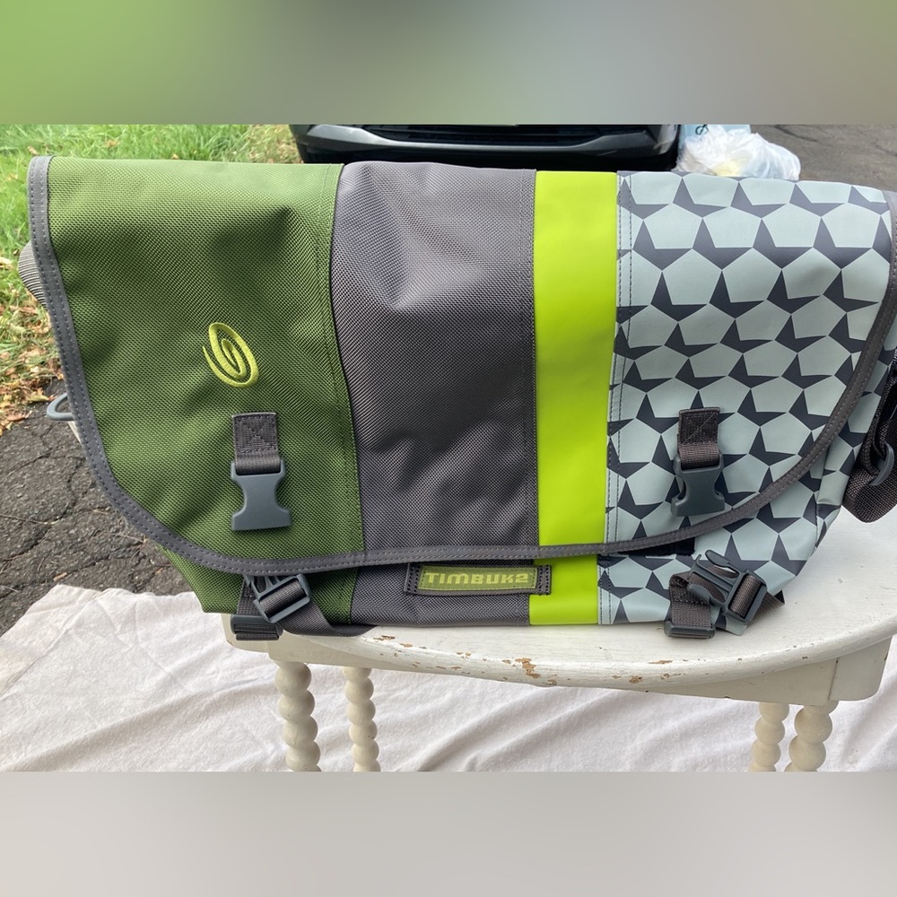 NWT Timbuk2 Messenger Bag (discontinued)